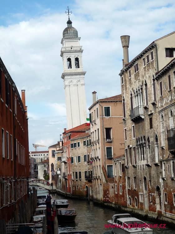 Падающая башня, Венеция, Италия